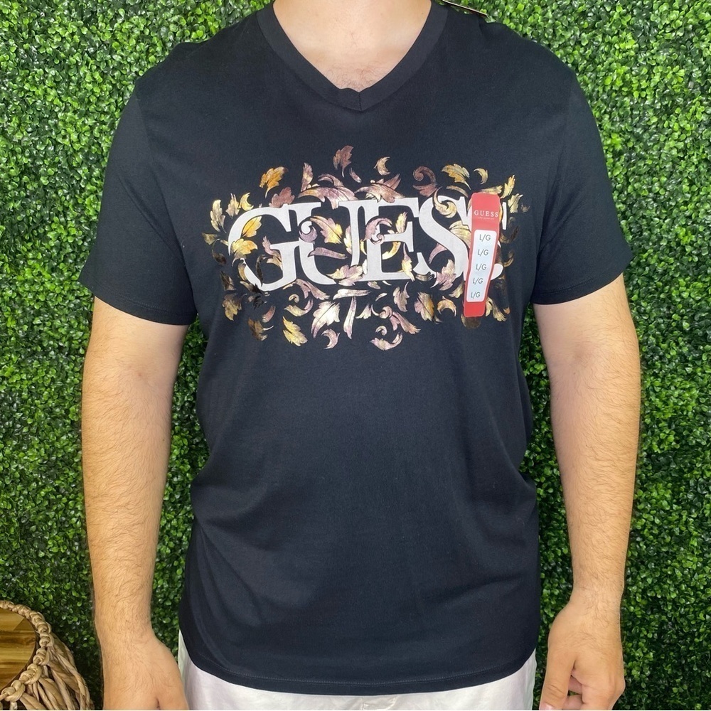Mens guess v neck graphic shortsleeve